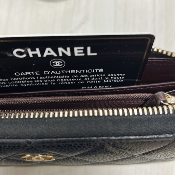Chanel quilted all around zipper wallet - Picture 6 of 6